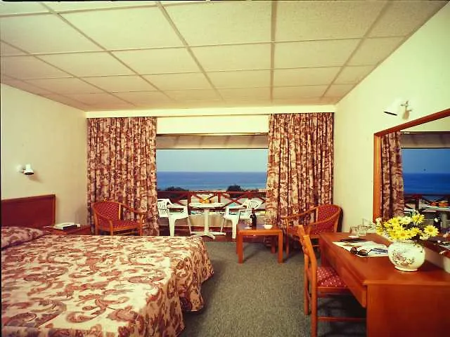 Mimosa Beach Hotel プロタラス 3*,