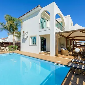  Villa La #1